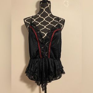 EUC Vintage Red & Black V Neck Lace Floral Lingerie size large